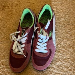 Worn once puma sneakers